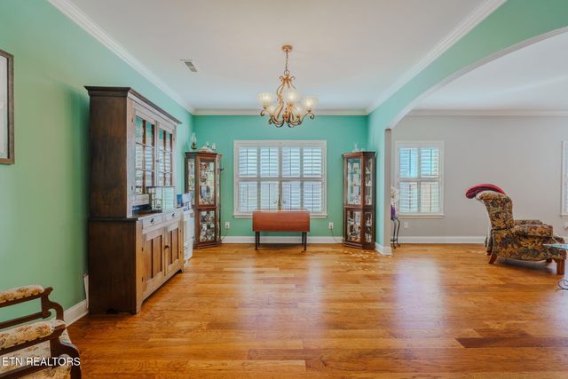 159 Silver Maple St, Lenoir City, TN 37771