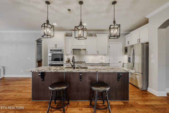 159 Silver Maple St, Lenoir City, TN 37771