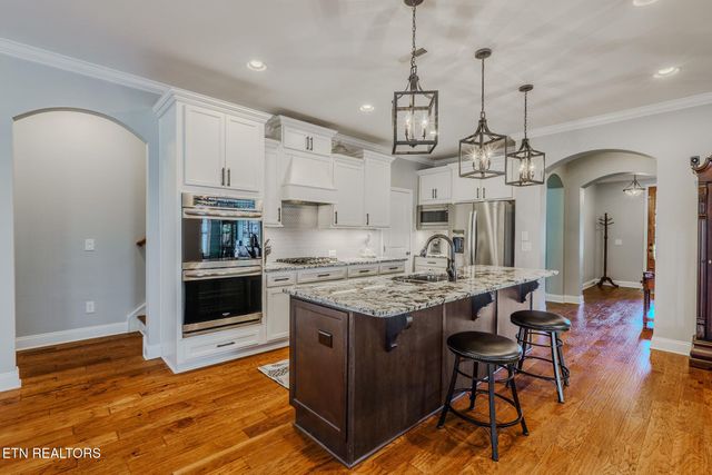 159 Silver Maple St, Lenoir City, TN 37771