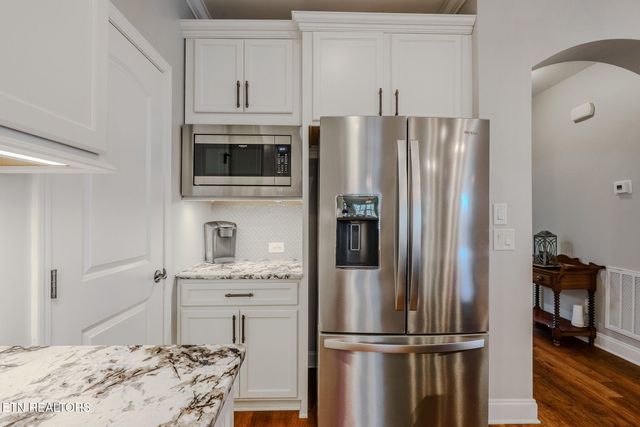 159 Silver Maple St, Lenoir City, TN 37771