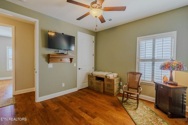 159 Silver Maple St, Lenoir City, TN 37771