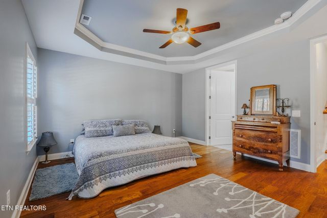 159 Silver Maple St, Lenoir City, TN 37771