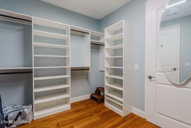 159 Silver Maple St, Lenoir City, TN 37771