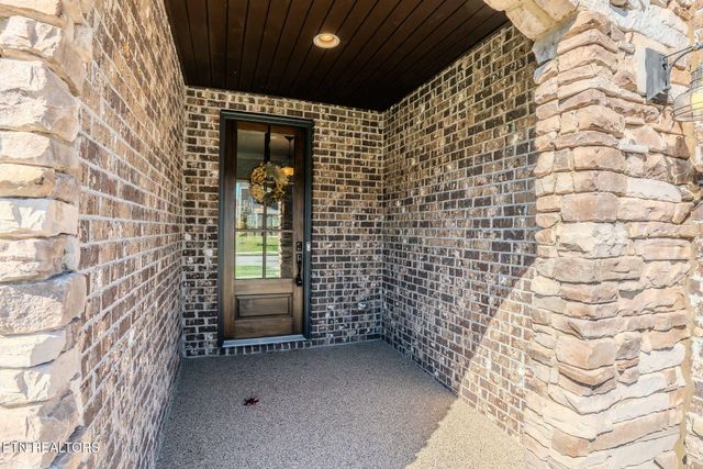 159 Silver Maple St, Lenoir City, TN 37771