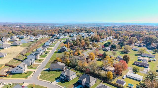 159 Silver Maple St, Lenoir City, TN 37771