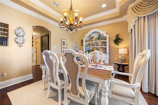 1 W Bar Le Doc Dr, Corpus Christi, TX 78414