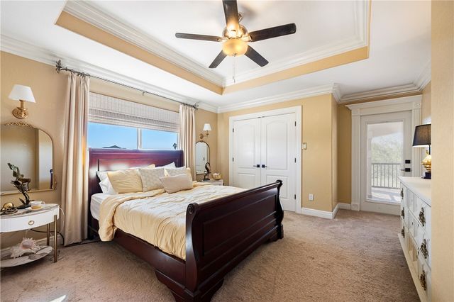 1 W Bar Le Doc Dr, Corpus Christi, TX 78414