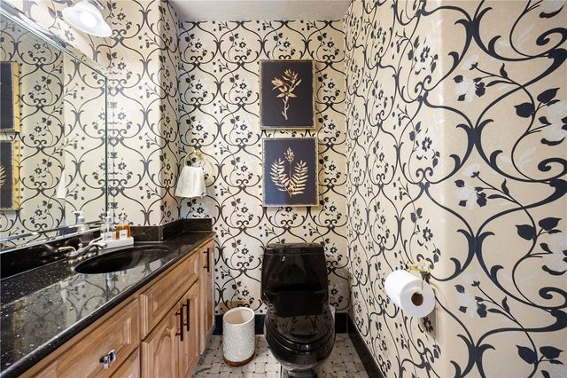 1 W Bar Le Doc Dr, Corpus Christi, TX 78414