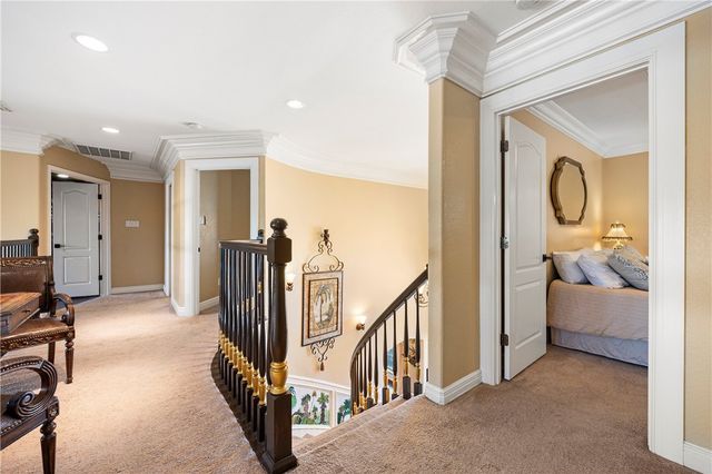 1 W Bar Le Doc Dr, Corpus Christi, TX 78414