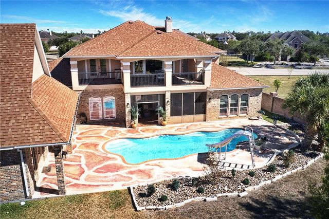 1 W Bar Le Doc Dr, Corpus Christi, TX 78414