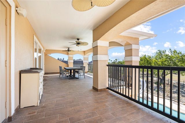 1 W Bar Le Doc Dr, Corpus Christi, TX 78414