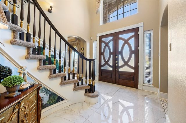 1 W Bar Le Doc Dr, Corpus Christi, TX 78414