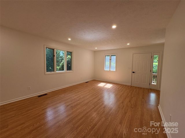 167 Hawkins Creek Road, Hendersonville, NC 28791