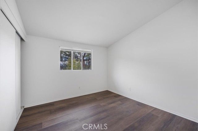 20447 Oxnard Street, Woodland Hills (los Angeles), CA 91367