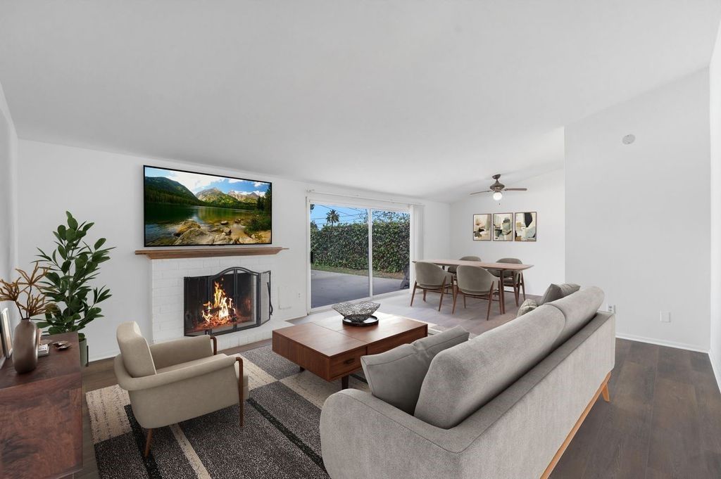 20447 Oxnard Street, Woodland Hills (los Angeles), CA 91367