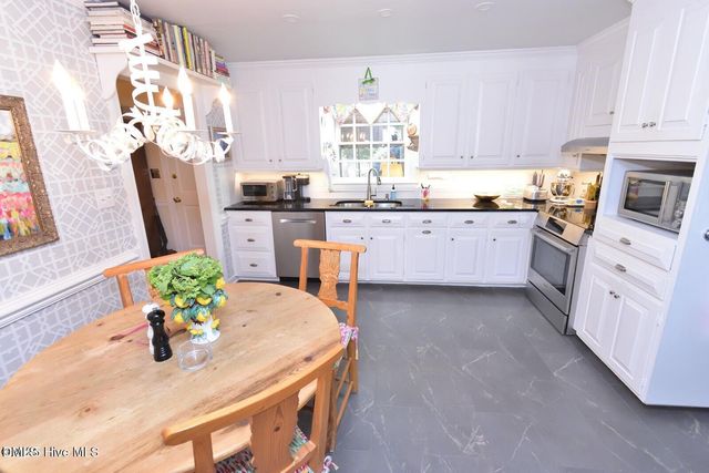 3216 Woodlawn Road, Rocky Mount, NC 27804