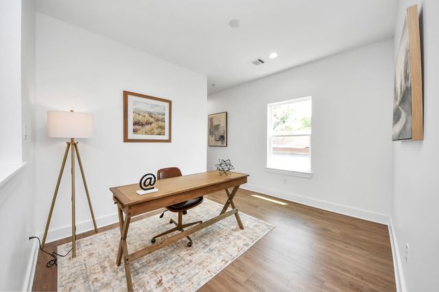 5029 Broom Street A, Houston, TX 77091
