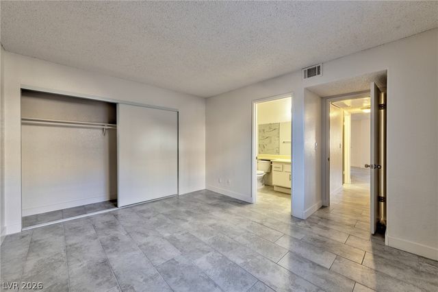 2977 Juniper Hills Boulevard 104, Las Vegas, NV 89142