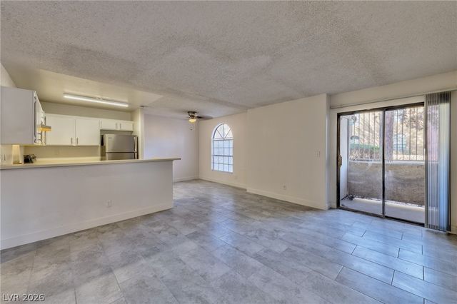 2977 Juniper Hills Boulevard 104, Las Vegas, NV 89142