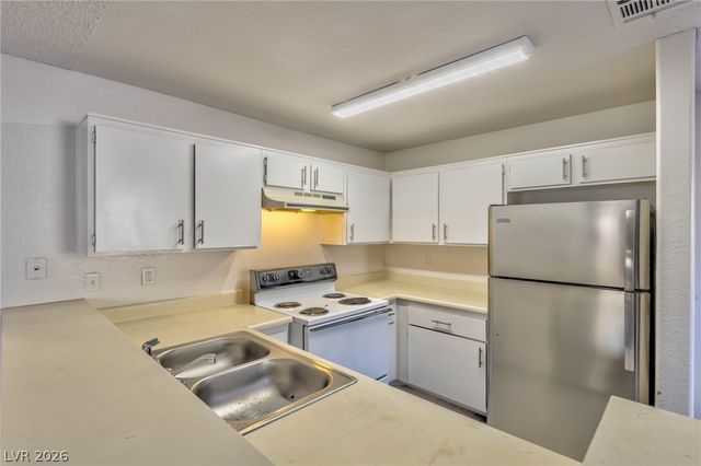 2977 Juniper Hills Boulevard 104, Las Vegas, NV 89142