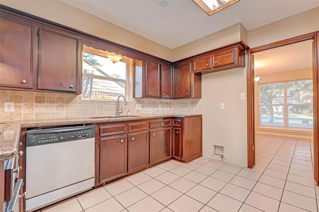 4815 Wind Chimes Drive, Houston, TX 77066
