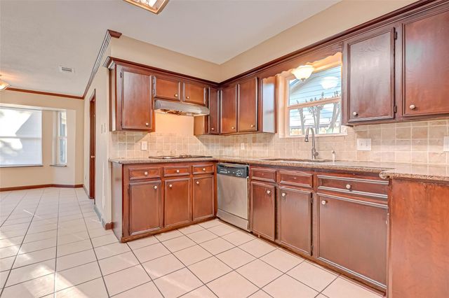 4815 Wind Chimes Drive, Houston, TX 77066