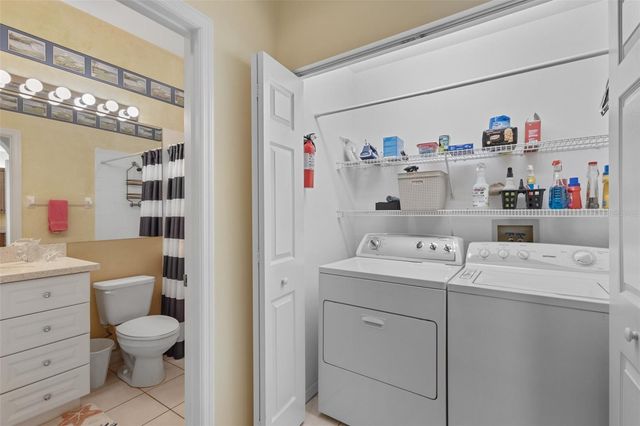 8579 54TH AVENUE CIRCLE E, Bradenton, FL 34211