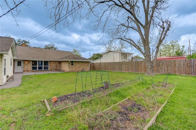 1312 Carolyn Street, Humble, TX 77338