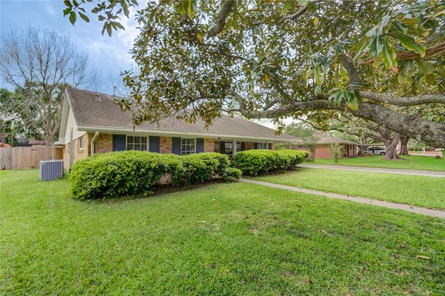 1312 Carolyn Street, Humble, TX 77338