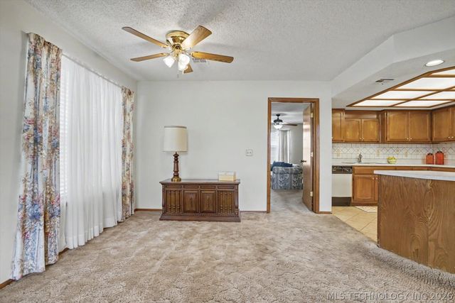 12502 E 77th Place North, Owasso, OK 74055