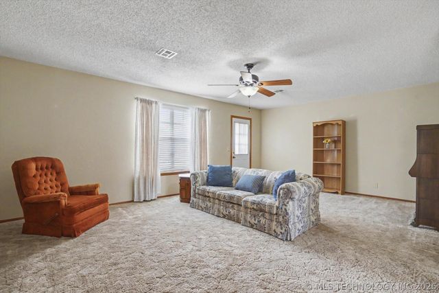 12502 E 77th Place North, Owasso, OK 74055