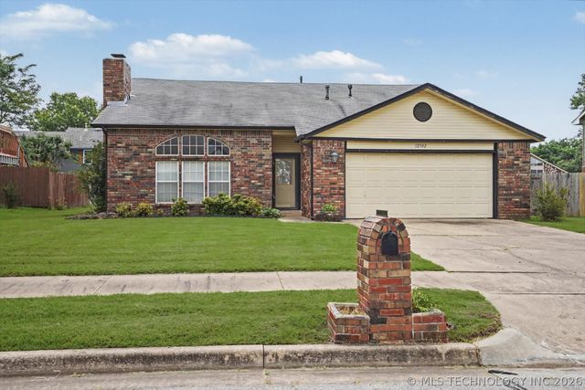 12502 E 77th Place North, Owasso, OK 74055