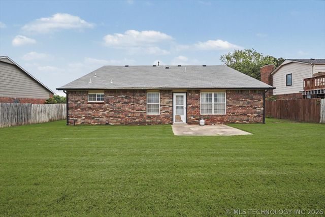 12502 E 77th Place North, Owasso, OK 74055