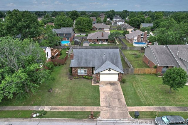 12502 E 77th Place North, Owasso, OK 74055