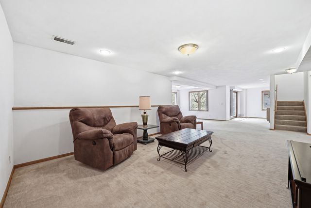 11497 Ridgecrest Drive, Roscoe, IL 61073