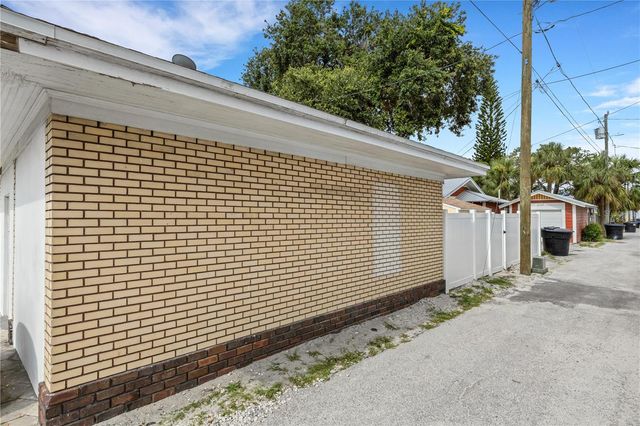 2701 1ST AVENUE S, St Petersburg, FL 33712