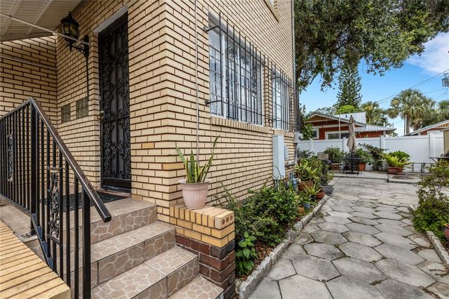 2701 1ST AVENUE S, St Petersburg, FL 33712