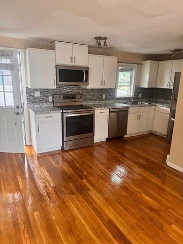 133 Pleasant St 2, North Andover, MA 01845
