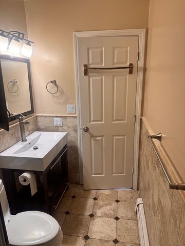 133 Pleasant St 2, North Andover, MA 01845