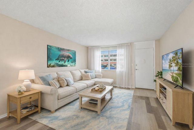 5095 BAY STREET NE 110, St Petersburg, FL 33703