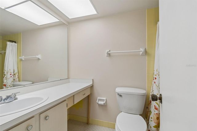 5095 BAY STREET NE 110, St Petersburg, FL 33703