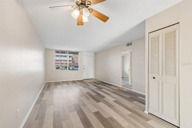 5095 BAY STREET NE 110, St Petersburg, FL 33703