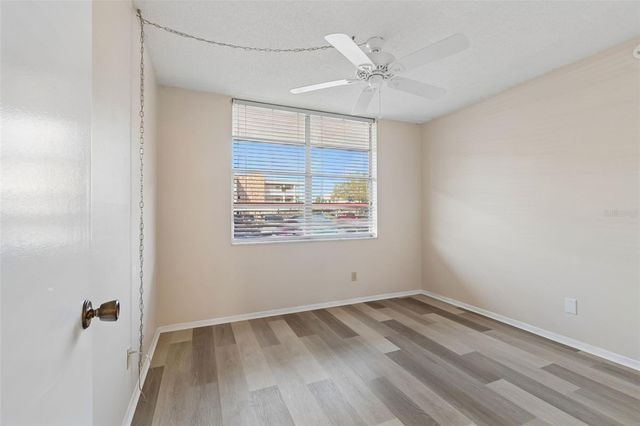 5095 BAY STREET NE 110, St Petersburg, FL 33703