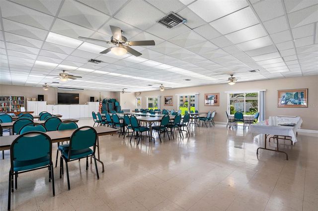 5095 BAY STREET NE 110, St Petersburg, FL 33703