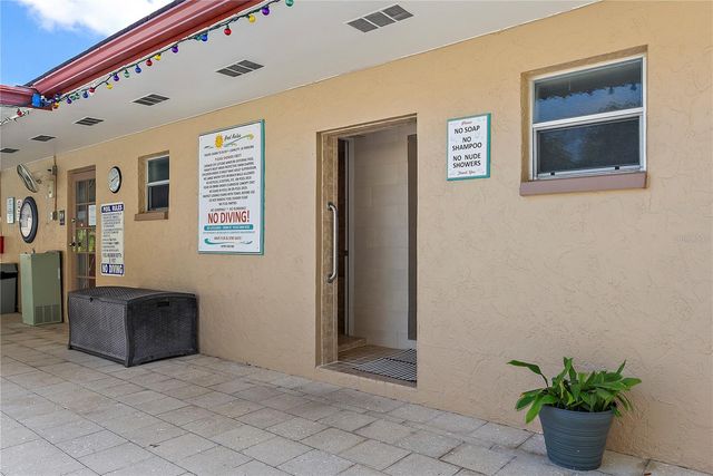 5095 BAY STREET NE 110, St Petersburg, FL 33703