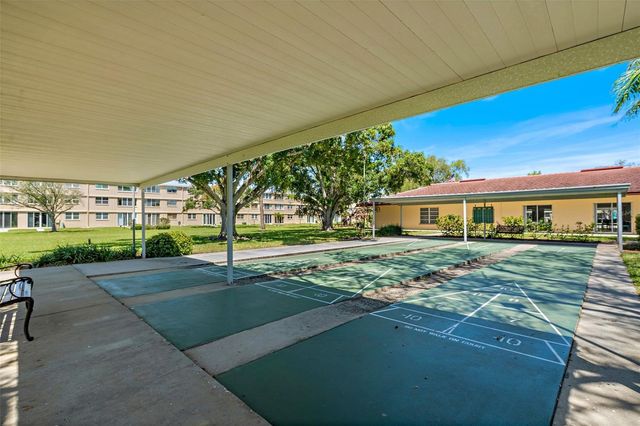 5095 BAY STREET NE 110, St Petersburg, FL 33703