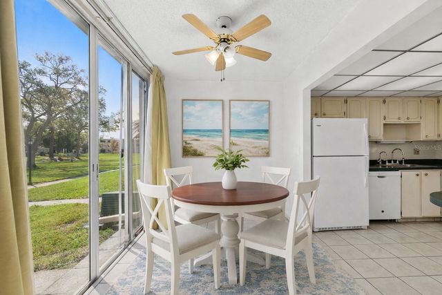 5095 BAY STREET NE 110, St Petersburg, FL 33703