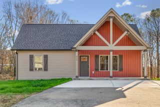 951 Cumberland Heights Rd, Clarksville, TN 37040