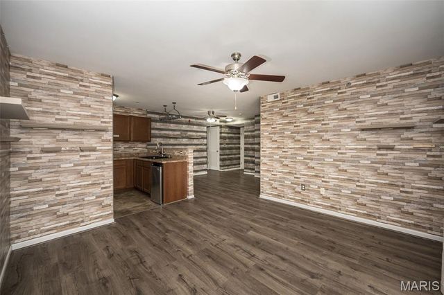 2460 Lampong Drive 100C, Mehlville, MO 63125