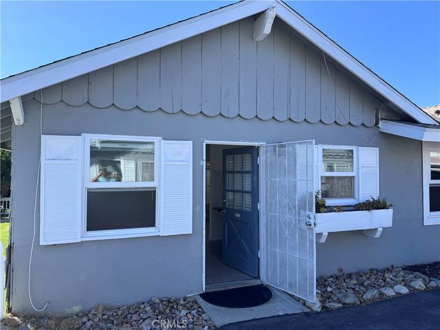 360 16th Place, Costa Mesa, CA 92627